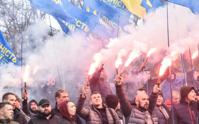 Одесситы прошли маршем по центру города с лозунгами «Украина без олигархов» Фото № 0 Одесситы прошли маршем по центру города с лозунгами «Украина без олигархов» Фото № 0