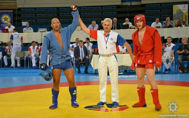 Полицейский из Одессы стал чемпионом Европы по самбо Фото № 1 Полицейский из Одессы стал чемпионом Европы по самбо Фото № 1