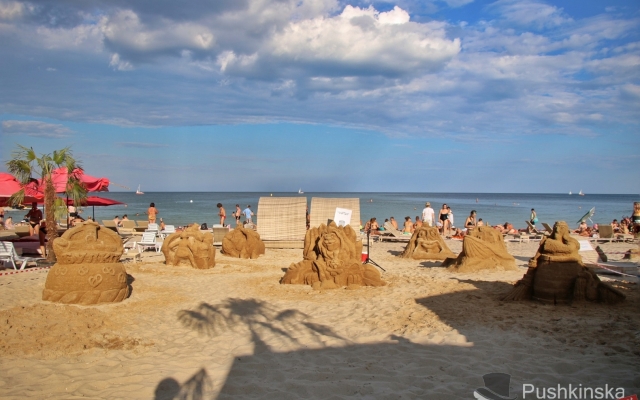 Взрослые и дети лепили из песка: в Одессе прошёл Odessa Sand Fest Фото № 8 Взрослые и дети лепили из песка: в Одессе прошёл Odessa Sand Fest Фото № 8