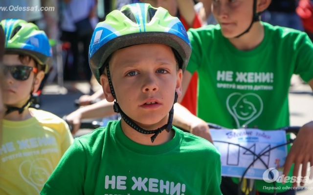 «Не гони! Спаси жизнь ребёнка»: День безопасности дорожного движения в Одессе Фото № 10 «Не гони! Спаси жизнь ребёнка»: День безопасности дорожного движения в Одессе Фото № 10