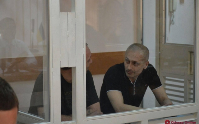 В Одессе суд отпустил домой киллера и похитителя людей (ФОТО) Фото № 0 В Одессе суд отпустил домой киллера и похитителя людей (ФОТО) Фото № 0