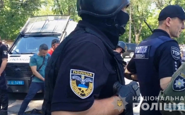 Заложники, захваченные во взбунтовавшейся колонии, уже освобождены Фото № 0 Заложники, захваченные во взбунтовавшейся колонии, уже освобождены Фото № 0