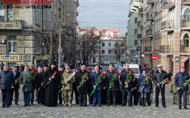 Сегодня в Одессе отметили День достоинства и свободы Фото № 7 Сегодня в Одессе отметили День достоинства и свободы Фото № 7