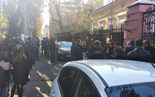 Под консульством Грузии проходит акция протеста (ФОТО) Фото № 5 Под консульством Грузии проходит акция протеста (ФОТО) Фото № 5