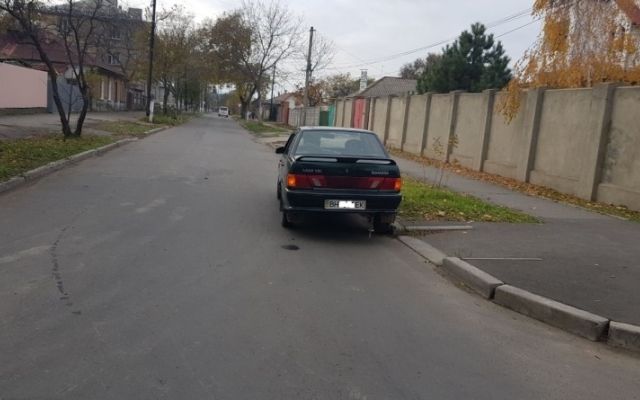 Под колесами автомобиля оказалась 9-летняя девочка Фото № 2 Под колесами автомобиля оказалась 9-летняя девочка Фото № 2