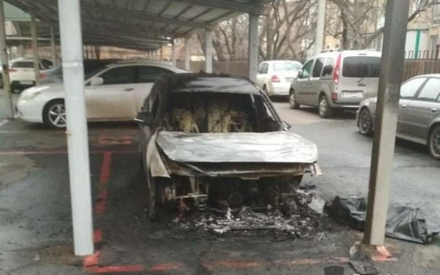 В Одессе вновь горела иномарка (ФОТО) Фото № 0 В Одессе вновь горела иномарка (ФОТО) Фото № 0