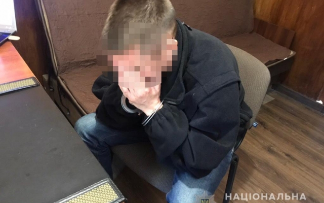 Одессит устроил у себя дома наркоплантацию (ФОТО, ВИДЕО) Фото № 0 Одессит устроил у себя дома наркоплантацию (ФОТО, ВИДЕО) Фото № 0