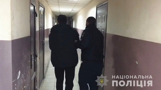 На Котовского пьяный рецидивист устроил поножовщину Фото № 0 На Котовского пьяный рецидивист устроил поножовщину Фото № 0