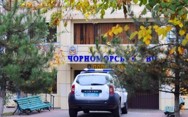 В порту Черноморска обнаружен труп рабочего Фото № 0 В порту Черноморска обнаружен труп рабочего Фото № 0