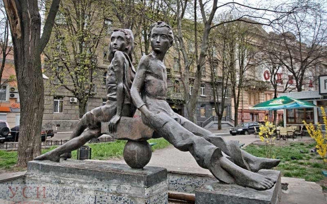 Кому мешали Кому мешали
