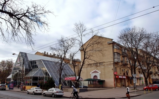 Закрывается галерея цветов на Слободке Фото № 0 Закрывается галерея цветов на Слободке Фото № 0