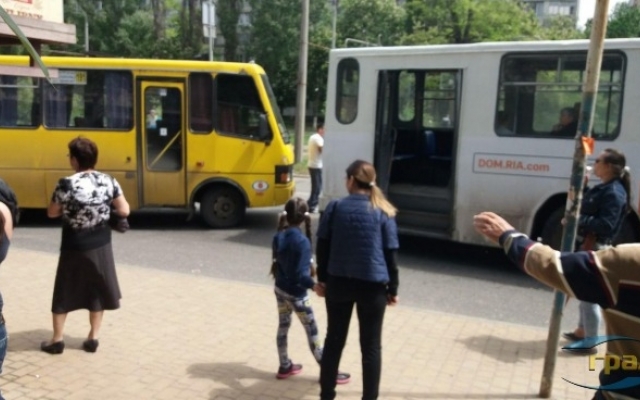 В Одессе произошло ДТП с участием общественного транспорта (ФОТО) Фото № 0 В Одессе произошло ДТП с участием общественного транспорта (ФОТО) Фото № 0