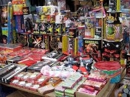 Одесские активисты поймали на горячем продавца пиротехники детям Фото № 0 Одесские активисты поймали на горячем продавца пиротехники детям Фото № 0