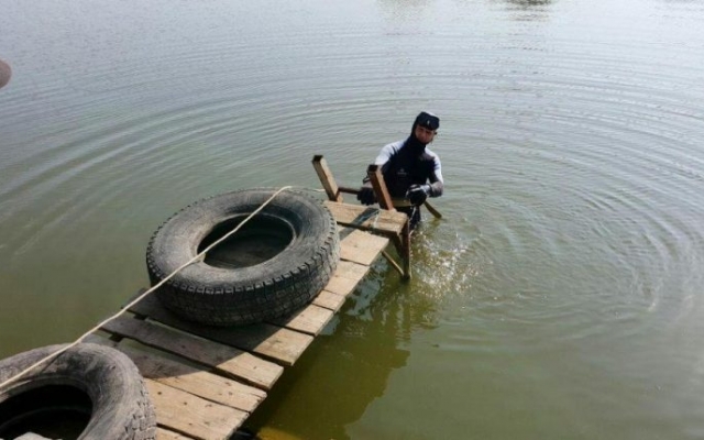 В Беляевском районе из воды достали тело мужчины Фото № 0 В Беляевском районе из воды достали тело мужчины Фото № 0