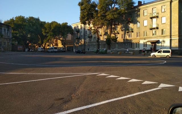 На Комитетской организовано круговое движение (ФОТО) Фото № 2 На Комитетской организовано круговое движение (ФОТО) Фото № 2