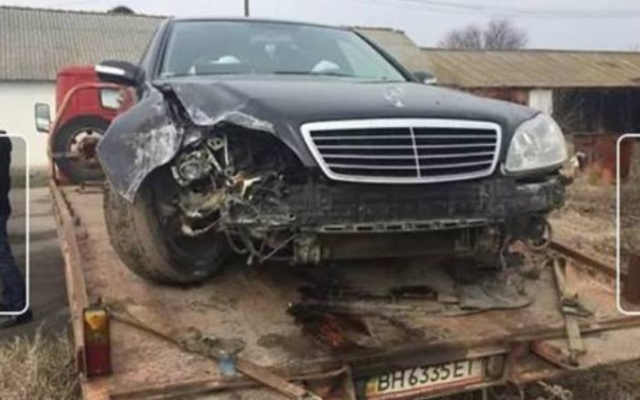 В Одесской области мужчина попросил друга покататься и разбил его автомобиль Фото № 0 В Одесской области мужчина попросил друга покататься и разбил его автомобиль Фото № 0