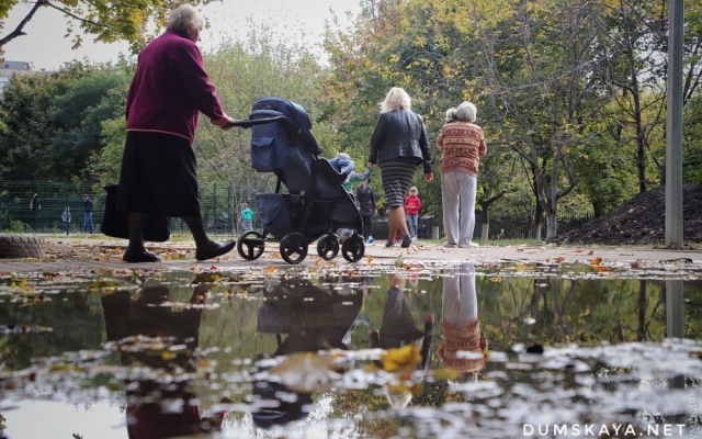 Из-за прорыва водопровода вода залила школьную территорию Фото № 3 Из-за прорыва водопровода вода залила школьную территорию Фото № 3