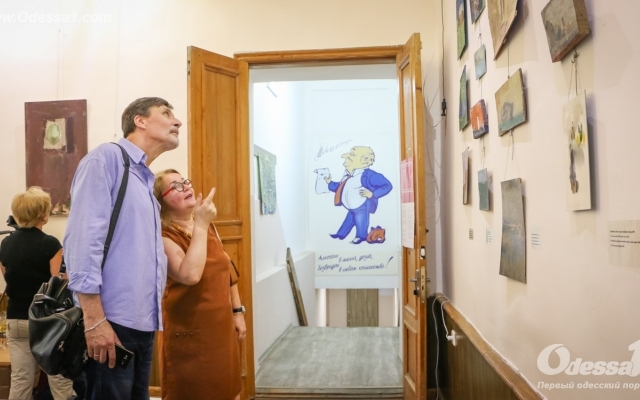 В Одессе меняли книги на картины (ФОТО) Фото № 6 В Одессе меняли книги на картины (ФОТО) Фото № 6