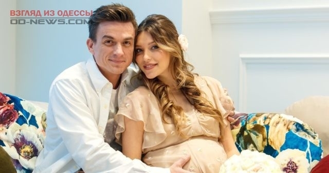 Телеведущая родом из Одессы тайно вышла замуж и стала мамой Фото № 0 Телеведущая родом из Одессы тайно вышла замуж и стала мамой Фото № 0