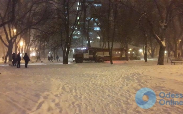 Сегодня в Одессе горело кафе (ФОТО) Фото № 4 Сегодня в Одессе горело кафе (ФОТО) Фото № 4