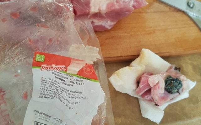 Одесситка поделилась ужасающей находкой в мясе (ФОТО) Фото № 0 Одесситка поделилась ужасающей находкой в мясе (ФОТО) Фото № 0