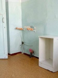 Жители Сараты показали обшарпанные стены и очень страшные матрасы в детском отделении местной больницы (ФОТО) Фото № 2 Жители Сараты показали обшарпанные стены и очень страшные матрасы в детском отделении местной больницы (ФОТО) Фото № 2