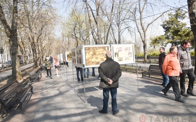 В Одессе показали фотовыставку, посвящённую 10 Апреля Фото № 2 В Одессе показали фотовыставку, посвящённую 10 Апреля Фото № 2