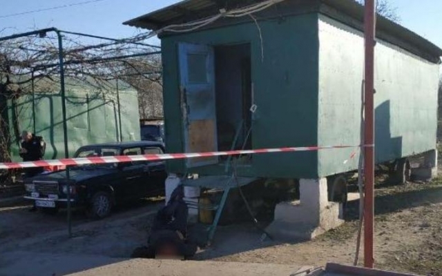 На выезде из Измаила жестоко убили охранника (ФОТО 18+) Фото № 0 На выезде из Измаила жестоко убили охранника (ФОТО 18+) Фото № 0