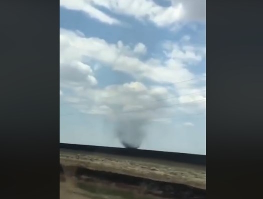 Под Одесской вновь пронёсся смерч (ВИДЕО) Фото № 0 Под Одесской вновь пронёсся смерч (ВИДЕО) Фото № 0