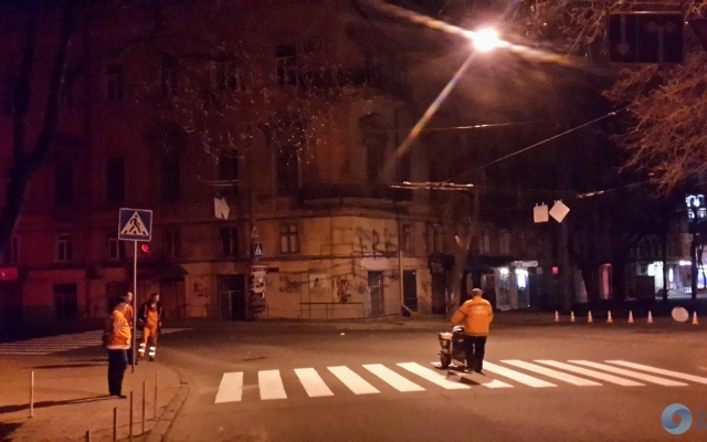 В Одессе обновлена дорожная разметка (ФОТО) Фото № 5 В Одессе обновлена дорожная разметка (ФОТО) Фото № 5
