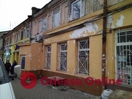 Больше 80 рекламных вывесок демонтировали в Одессе (ФОТО) Фото № 2 Больше 80 рекламных вывесок демонтировали в Одессе (ФОТО) Фото № 2
