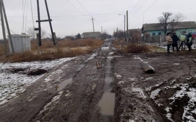 В Килии икону установили на грязном перекрёстке (ФОТО) Фото № 1 В Килии икону установили на грязном перекрёстке (ФОТО) Фото № 1