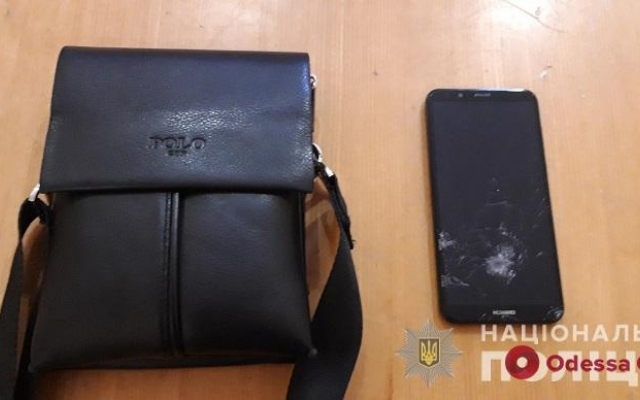 В Измаиле избили и ограбили мужчину среди белого дня Фото № 0 В Измаиле избили и ограбили мужчину среди белого дня Фото № 0