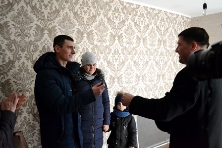 Молодой семье из Болградского района подарили 2-комнатную квартиру Фото № 0 Молодой семье из Болградского района подарили 2-комнатную квартиру Фото № 0