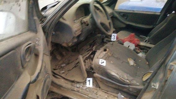 В результате взрыва автомобиля погиб водитель и тяжело травмирован пассажир Фото № 1 В результате взрыва автомобиля погиб водитель и тяжело травмирован пассажир Фото № 1