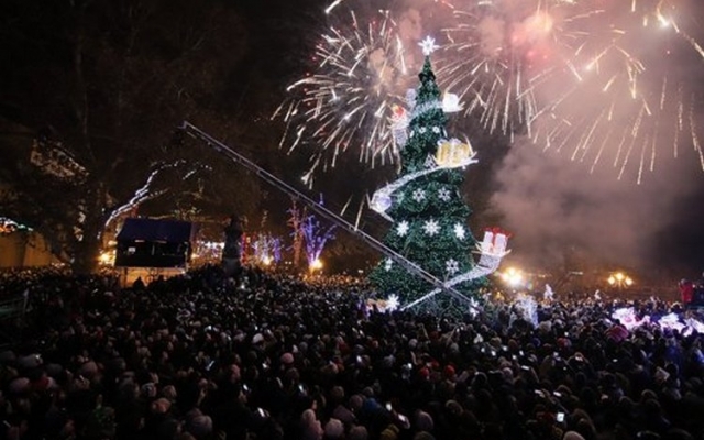 Новый год на Думской площади встречали 45 тысяч человек Фото № 15 Новый год на Думской площади встречали 45 тысяч человек Фото № 15