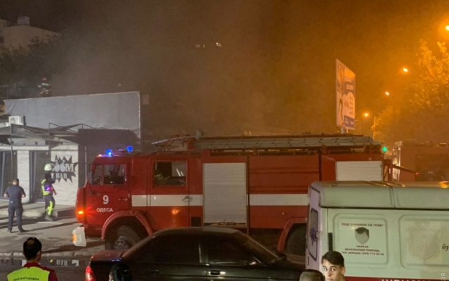 В спальном районе Одессы горела кальянная (ФОТО) Фото № 4 В спальном районе Одессы горела кальянная (ФОТО) Фото № 4
