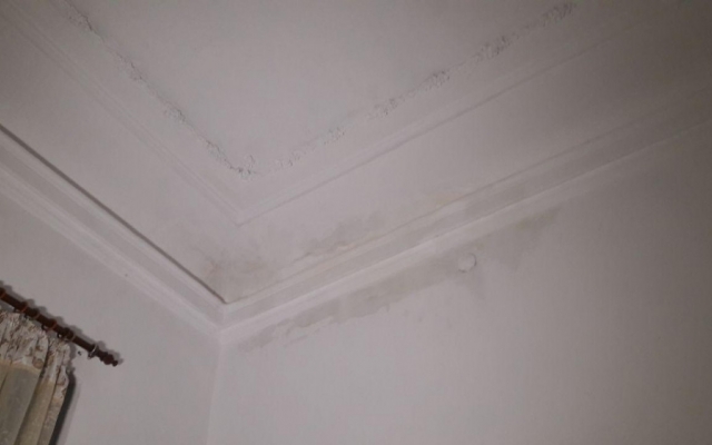 Одесса: кипяток из трубы залил четыре квартиры, в двух из которых обвалился потолок (ФОТО) Фото № 2 Одесса: кипяток из трубы залил четыре квартиры, в двух из которых обвалился потолок (ФОТО) Фото № 2