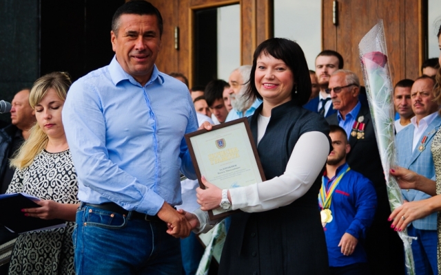 День физкультуры и спорта в Одессе отметили под дождём (ФОТО) Фото № 1 День физкультуры и спорта в Одессе отметили под дождём (ФОТО) Фото № 1