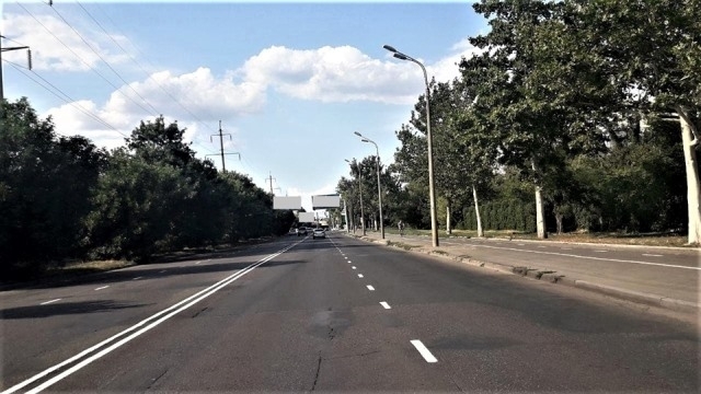 На Краснова обновили дорожную разметку Фото № 1 На Краснова обновили дорожную разметку Фото № 1