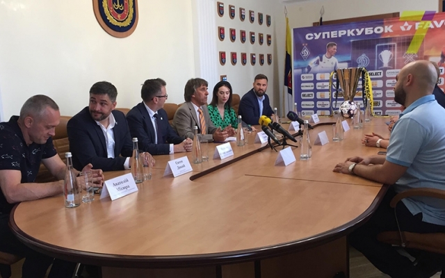 На матч за супер кубок осталось меньше 1000 билетов Фото № 0 На матч за супер кубок осталось меньше 1000 билетов Фото № 0