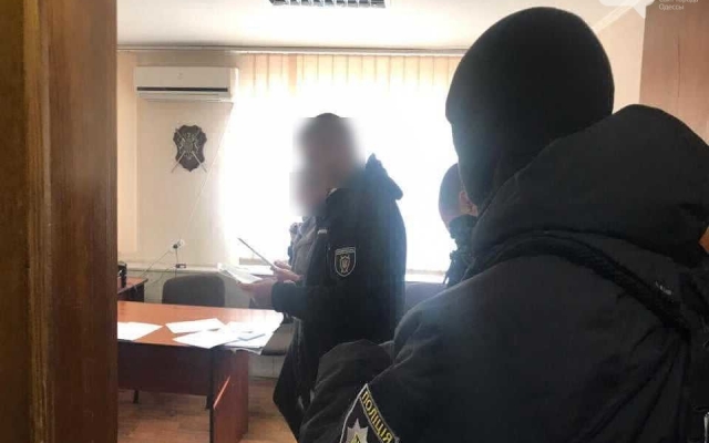 Трое правоохранителей в Одессе избили человека Фото № 0 Трое правоохранителей в Одессе избили человека Фото № 0