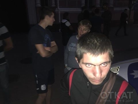 Одесские активисты против юнипаркеров перед монастырём Фото № 0 Одесские активисты против юнипаркеров перед монастырём Фото № 0