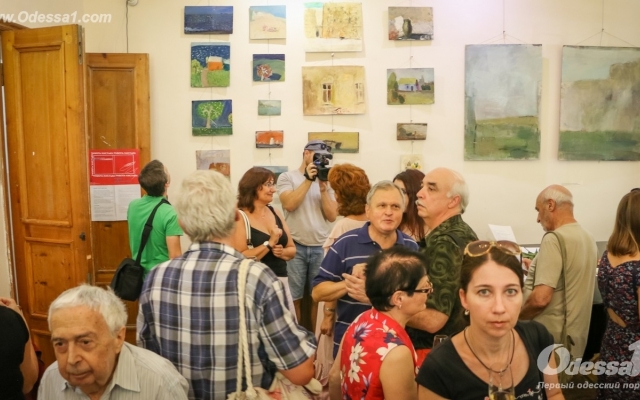 В Одессе меняли книги на картины (ФОТО) Фото № 9 В Одессе меняли книги на картины (ФОТО) Фото № 9