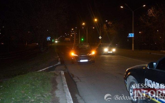 Под колесами иномарки серьезно пострадала девочка Фото № 2 Под колесами иномарки серьезно пострадала девочка Фото № 2