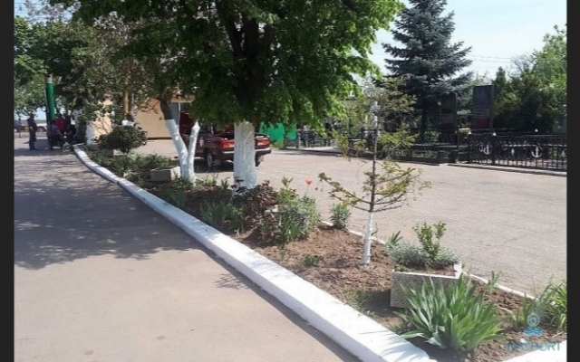 Поминальные дни: для одесситов на кладбищах города установлены туалеты и подвоз воды Фото № 2 Поминальные дни: для одесситов на кладбищах города установлены туалеты и подвоз воды Фото № 2