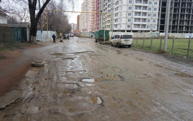 Одесситы сетуют на отвратительное состояние дорог (ФОТО) Фото № 0 Одесситы сетуют на отвратительное состояние дорог (ФОТО) Фото № 0