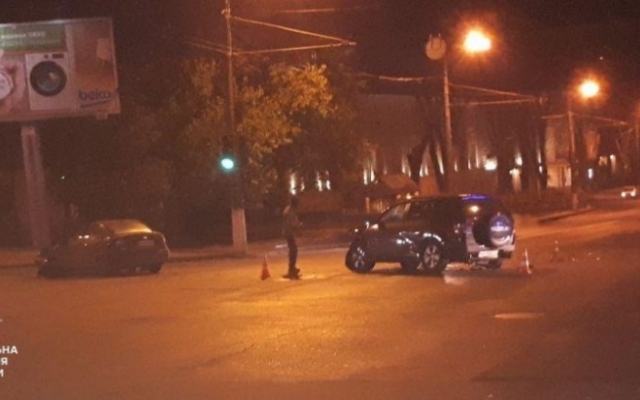 Серьёзная авария с участием трёх иномарок, пострадали маленький ребёнок и пожилой мужчина Фото № 2 Серьёзная авария с участием трёх иномарок, пострадали маленький ребёнок и пожилой мужчина Фото № 2