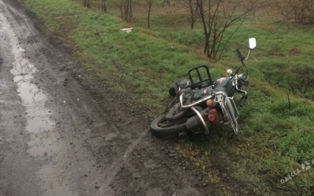 Причиной ДТП на Одесчине стали ямы на дороге (ФОТО) Фото № 2 Причиной ДТП на Одесчине стали ямы на дороге (ФОТО) Фото № 2