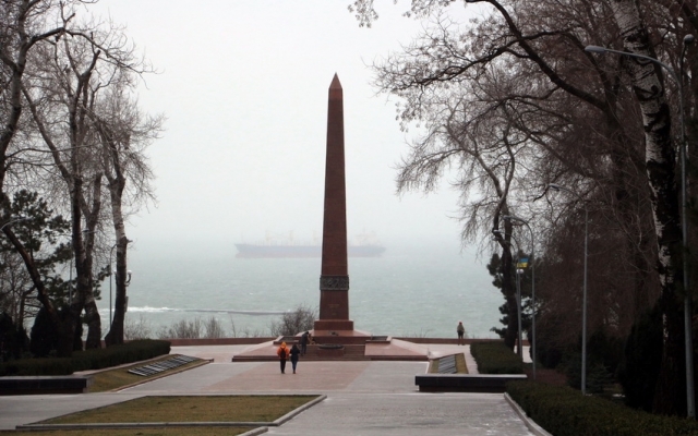 Бушующее море у берегов Одессы: возвращение непогоды Фото № 3 Бушующее море у берегов Одессы: возвращение непогоды Фото № 3